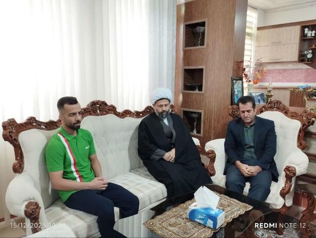 امام جمعه کنگاور از نایب‌قهرمان کشتی جهان تجلیل کرد