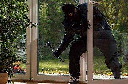 ببینید/ اعضای باند سرقت منزل: وقتی می‌دیدیم چراغ خانه خاموش است، زنگ میزدیم و اگر جواب نمی‌دادند، وارد می‌شدیم