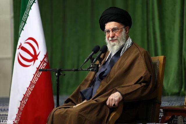 گزارش تصویری | دیدار دستاندرکاران کنگره بزرگداشت شهدای استان البرز با رهبر انقلاب