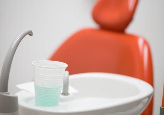 کمبود مراقبت‌های فوری دندانپزشکی در انگلیس و خوددرمانی‌های پرخطر