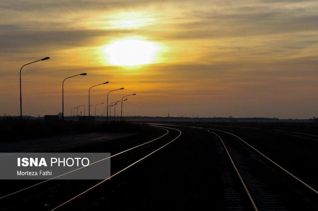 آغاز عملیات برقیسازی راه آهن تهران-مشهد تا پایان ۱۴۰۴