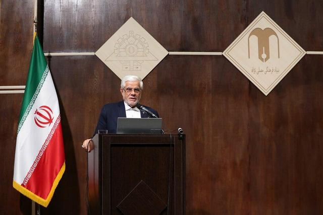 عارف: روشهای قدیمی اداره دانشگاهها دیگر پاسخگو نیست