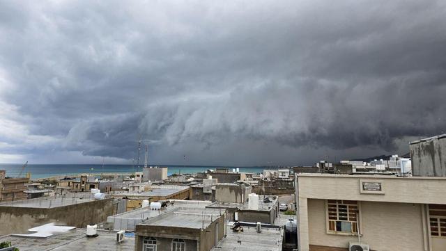 ماجرای ابرهای ترسناک و مرموز جنوب | طوفان تندری شدید در راه است؟