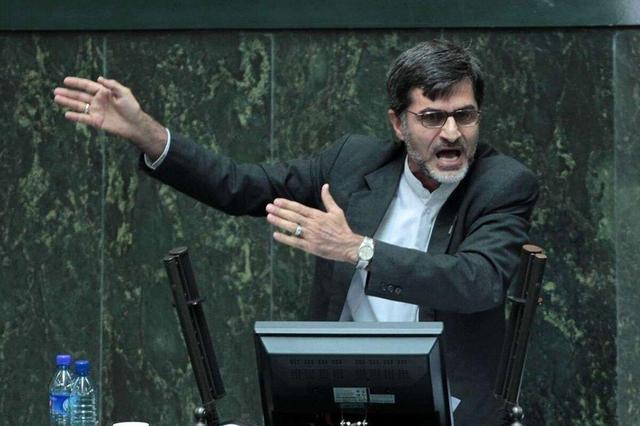 اتهام زنی نماینده تندرو مجلس به بخشهای حاکمیتی/ نفوذی ها در حاکمیت با ایجاد فشار اقتصادی بر مردم زمینه بروز اغتشاش را فراهم میکنند