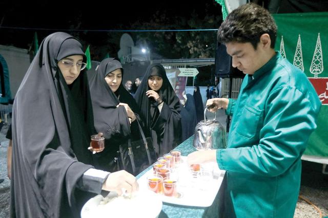 چراغی از دامن مادر