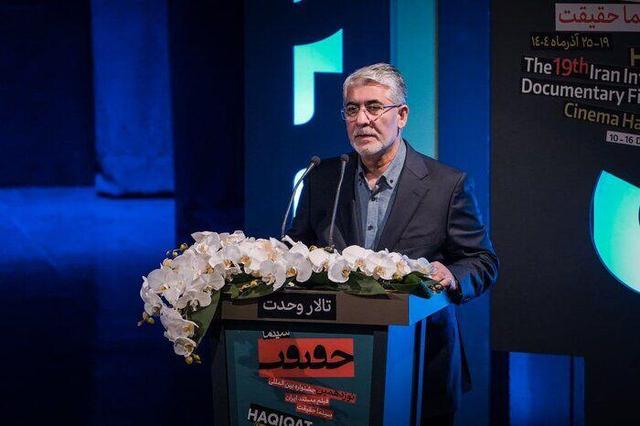 مدیرعامل مرکز گسترش: سینمای مستند باید پوست اندازی کند