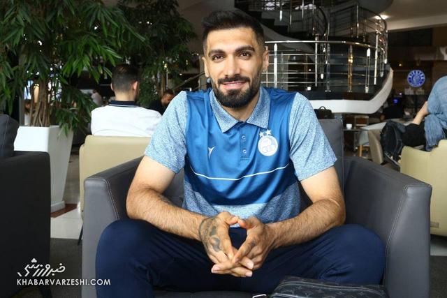 عارف آقاسی سربه‌راه شد؛ استوری عذرخواهی مدافع استقلال برای بازگشت +عکس