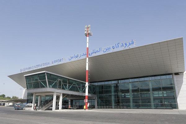 ورود هواپیمای بوئینگ ۷۷۷ ماهان به فرودگاه بندرعباس