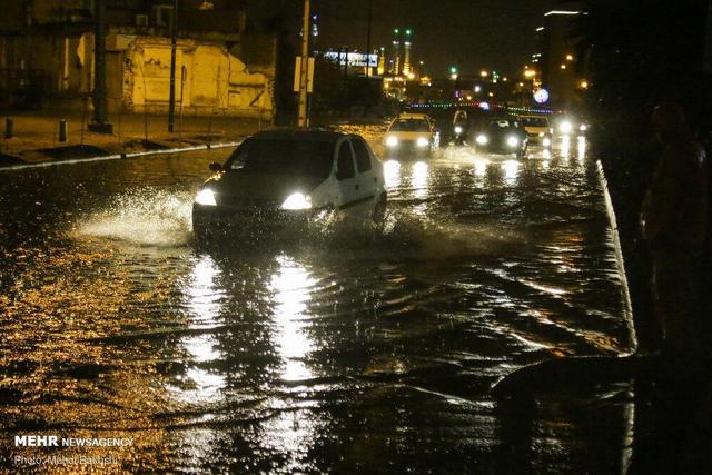 آبگرفتگی در بخش هایی از شهر فیروزآباد فارس