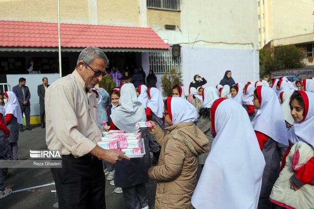 ماجرای شیر مدارس ایلام چیست؟