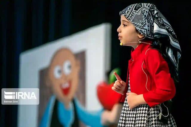 ۶۵ حکایت در جشنواره قصهگویی گیلان روی صحنه میرود