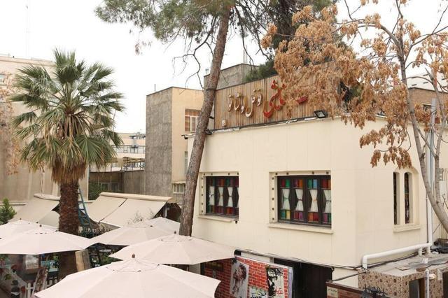 «بزم پادشاه پروانه» از فردا روی صحنه میرود/ پیشنشست سمینارهای تئاتر فجر