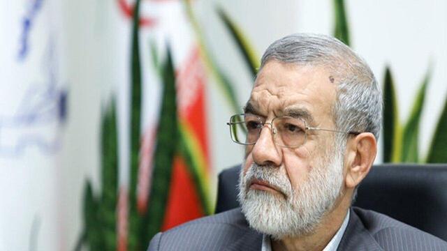 آقایان! چرا تندروی خود را با تفسیر شخصی از مواضع رهبری توجیه میکنید؟