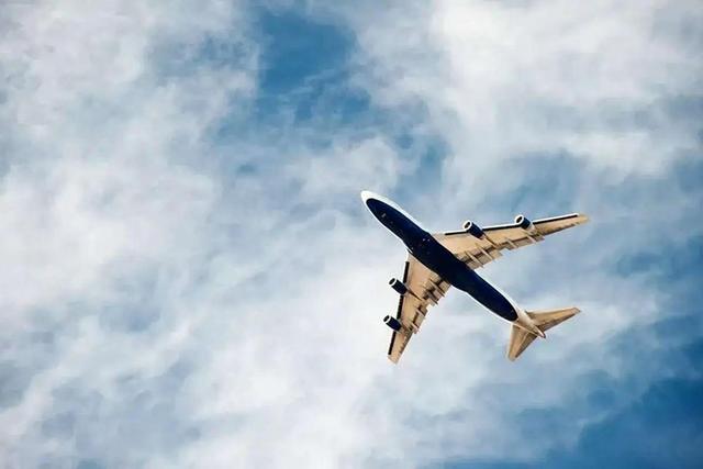 ابطال و تأخیر در ۱۴ پرواز فرودگاه اهواز در پی مه صبحگاهی