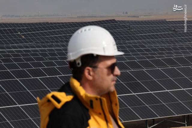 عکس/ ​​​​​​​افتتاح نیروگاه خورشیدی در شهرک شمس آباد
