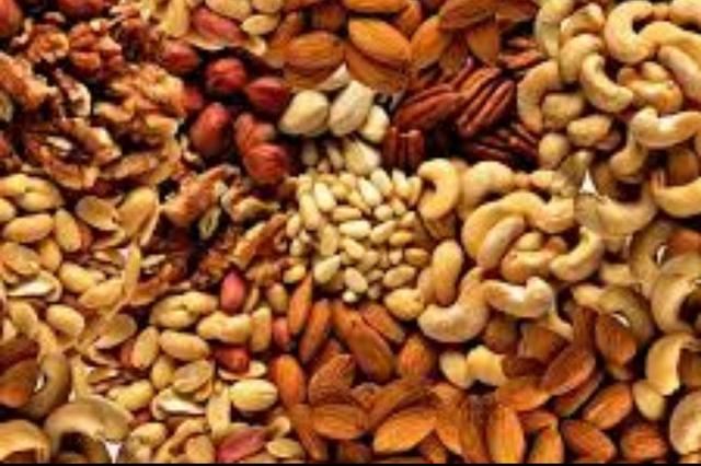 افزایش قیمت دلار عامل اصلی افزایش قیمت آجیل