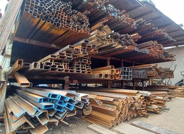 خریدار ضایعات آهن در سراسر کشور