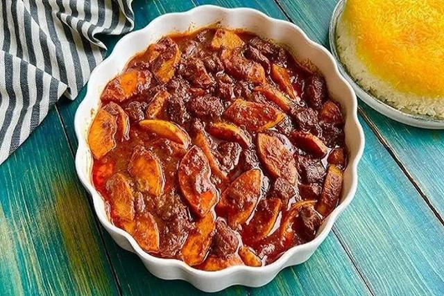 خورشت «به» با ماهیچه ؛ عطر پاییز روی سفره شب یلدا