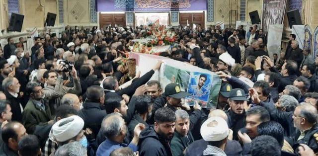 تشییع پیکر ٤ شهید حادثه تروریستی فهرج در بم