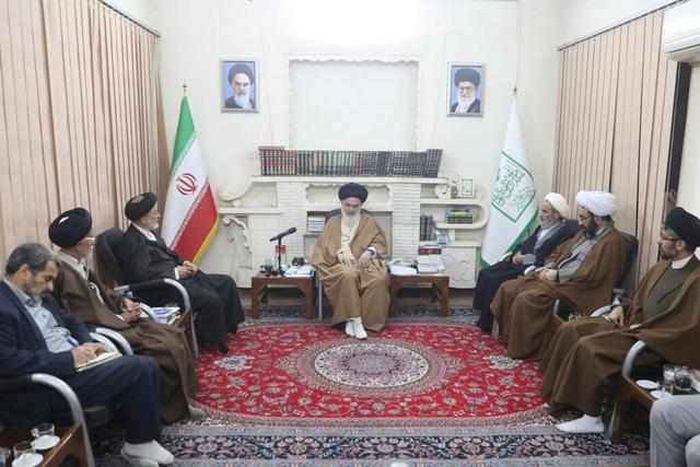آیت الله حسینی بوشهری: اعتکاف باید مردمی اداره شود