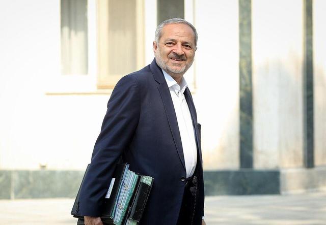 طرح توزیع شیر در تمامی مدارس ابتدایی کشور اجرا شده‌است