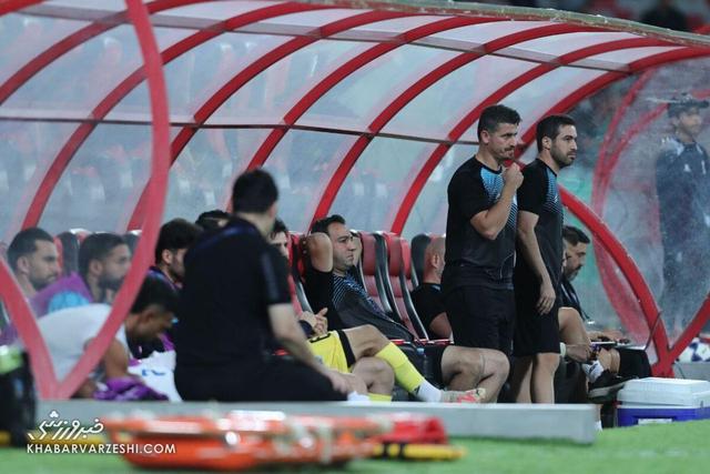 مجوز وریا غفوری برای نیمکت استقلال صادر شد