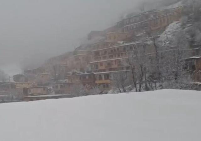 تصاویری از بارش برف در ماسوله گیلان