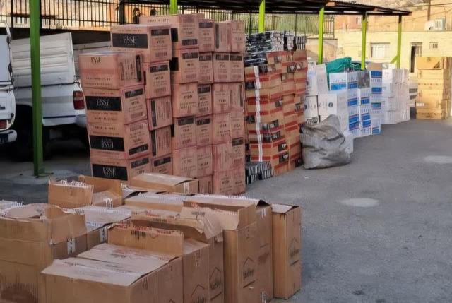 ۱۰۰ میلیاردی مواد غذایی احتکاری و قاچاق در ساری کشف شد