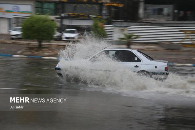 وضعیت آبگرفتگی در مسیر جاسک به بشاگرد