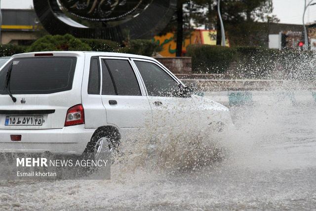 بارش شدید باران در منطقه چاهکیچی دلگان