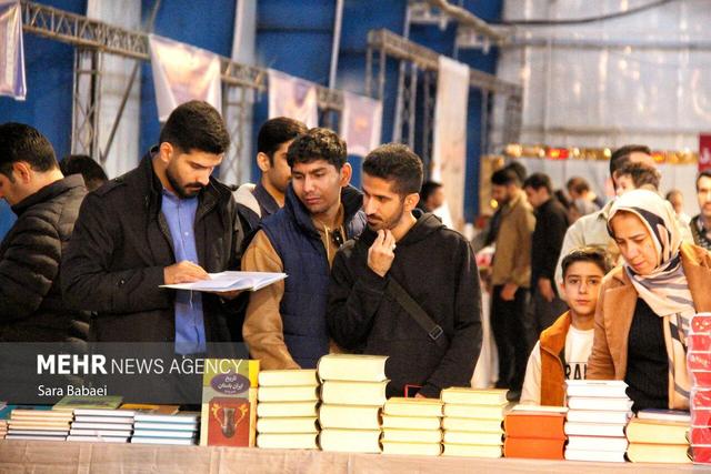 اسحاقی: بازدیدکنندگان نمایشگاه کتاب استان کرمان ۳۰ درصد تخفیف می گیرند
