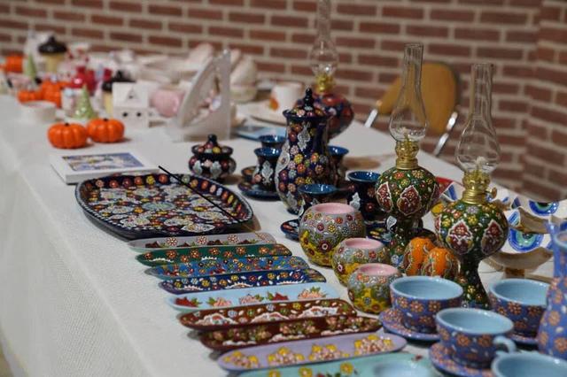 هزار نقش خاک و خیال؛ نمایشگاه یلدایی سفال و سرامیک در اردبیل