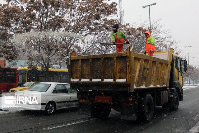 ۳۵۰ نیروی شهرداری بجنورد در صف نخست نبرد با سرما