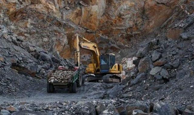 ۱۶ هزار و ۸۶۱ میلیارد ریال حقوق دولتی معادن در استان مرکزی وصول شد