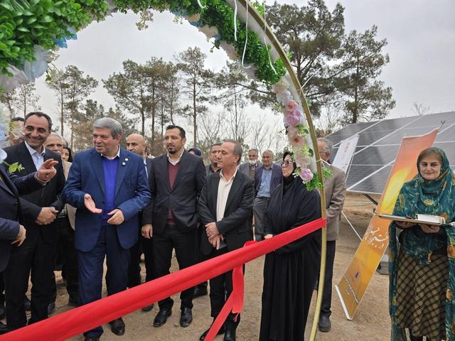 افتتاح ۶ نیروگاه خورشیدی ویژه مراکز نگهداری سالمندان در یزد