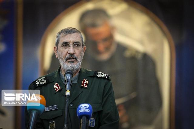 مشاور فرمانده کل سپاه: انسجام ملت چشم دشمنان را کور می‌کند