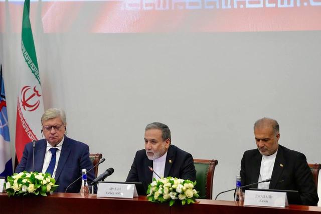 روایت عراقچی به دانشجویان روس درباره تغییر پیام‌های آمریکا در جنگ ۱۲ روزه