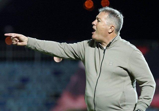 کری‌خوانی اسکوچیچ برای پرسپولیسی‌ها: اورونوف؟ از او بهتر را دارم!