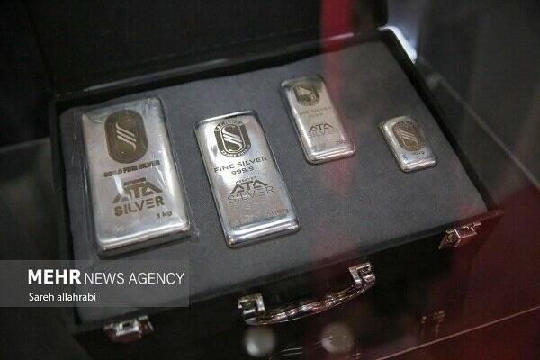 نقره برای نخستین‌بار در تاریخ به ۶۶ دلار رسید