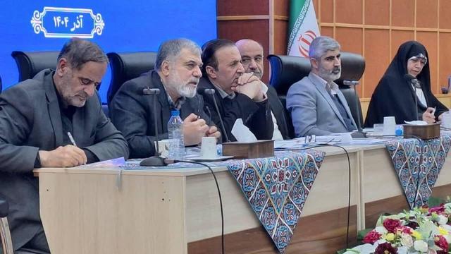 مردم از جناح های سیاسی عبور کرده اند/معیشت مهمترین دغدغه امروز جامعه است