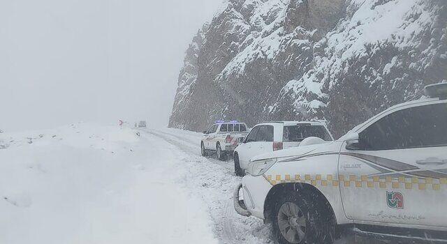 نجات ۳۴ خودرو گرفتار در برف و یخبندان/ طرح زمستانه در گلستان آغاز شد