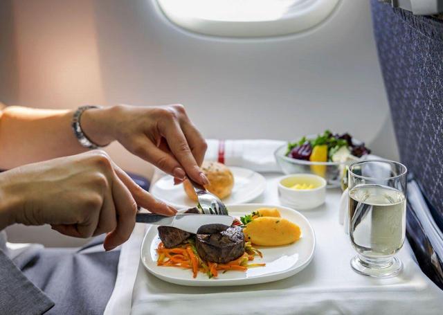 اصلاح تغذیه پروازها؛ مسیر جدیدی برای سلامت مسافران