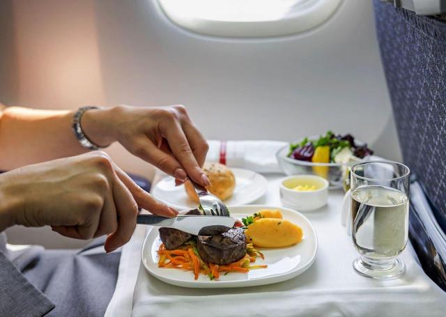 اصلاح تغذیه پروازها؛ گامی دیگر به سمت سلامت مسافران