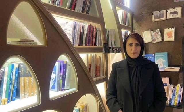 رونمایی و بررسی دو مجموعه شعر در کرج؛ «راسته‌ی آهنگرها» و «چکامه‌ی داد»