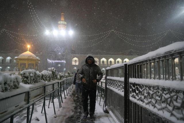 فیلم| شب برفی مشهد