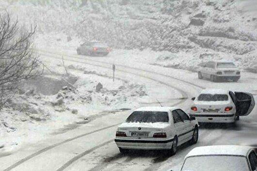 فرماندار بافت: جاده‌های روستایی منطقه گوغر مسدود هستند / قطعی برق در گوشک، طرنگ و دهسرد