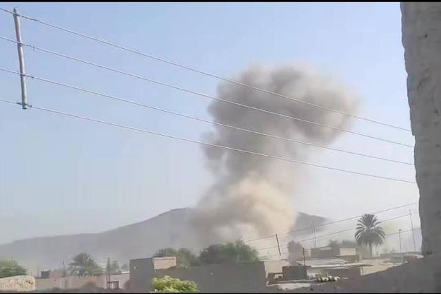 حمله همزمان انتحاری و مسلحانه به پایگاه نظامی پاکستان