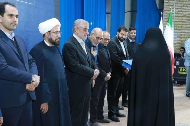 روحیه بسیجی الگوی دانش آموزان برای فتح قله‌های علم است