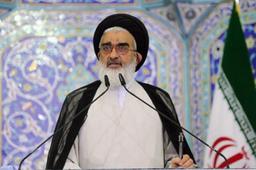 امام جمعه قم: بارش‌های پر برکت یادآور تأثیر اقامه نماز باران است