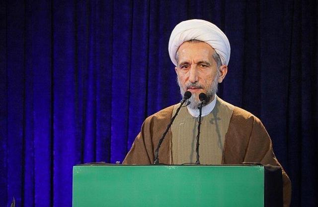 امام جمعه قزوین: جلوی قاچاق سازماندهی شده سوخت گرفته شود